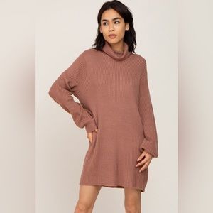 Textured mauve long sleeve dress, cowl neck, size small, flare remixmess